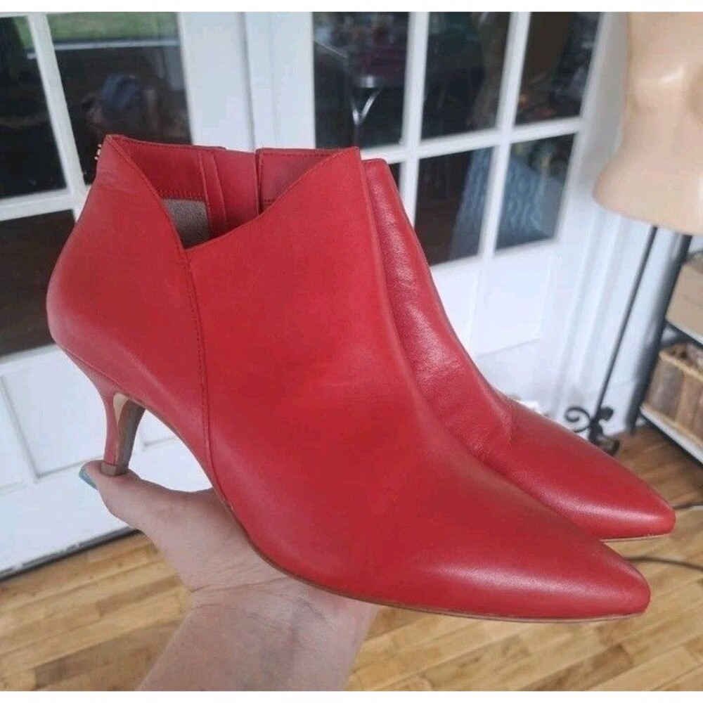 Same Edelman Size 9 Kadison Leather Ankle Boots Low Kitten Heels Red Zip Shoes